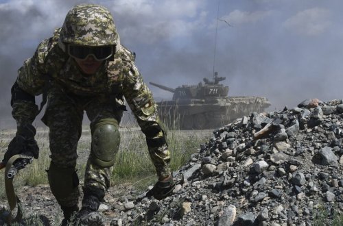 Qırğızıstan: Tacikistanla sərhəddə döyüşlərdə 24 nəfər ölüb