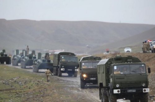 Qırğızıstanın Sərhəd Xidməti: “Tacikistan Dostuk kəndini minaatanlardan atəşə tutur”