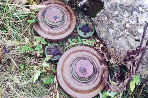 Ermənilərin basdırdığı minalar aşkar edilir - Video