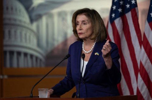 ABŞ Konqresi Pelosini istefaya getməyə çağırıb