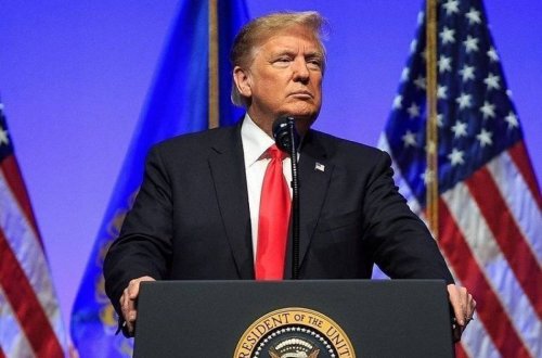 Tramp almanlara ölkəsiz qalma riski ilə bağlı xəbərdarlıq edib