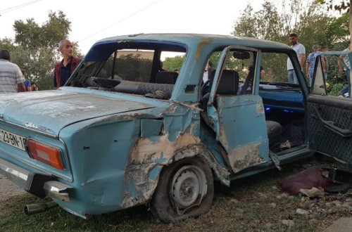 Göyçayda avtomobil hasara çırpılıb, 2 nəfər ölüb