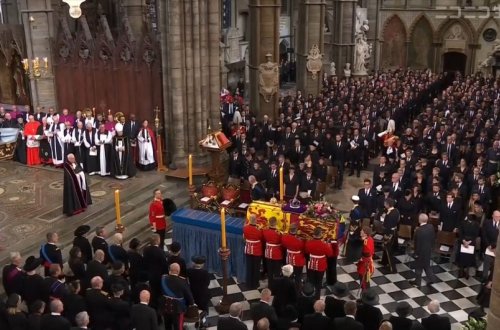 Britaniya Kraliçası dəfn olunub - YENİLƏNİB