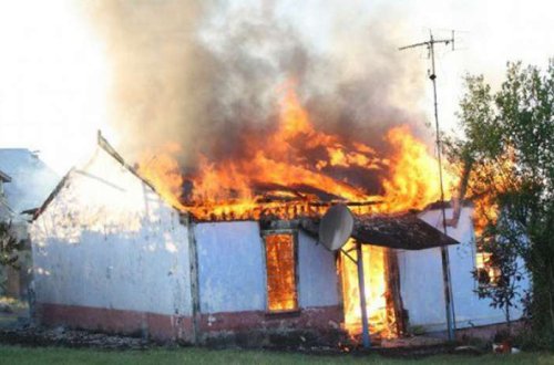 Masallıdakı partlayışın səbəbi bəlli oldu: Kamran telefonu şarja taxanda... - FOTO