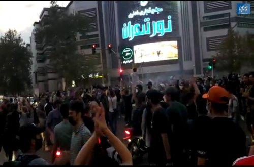 İranda kütləvi iğtişaşlar zamanı ölənlər və yaralananlar var