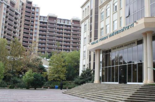 Azərbaycanda universitetdə tələbələr üçün QƏRİBƏ QADAĞA - VİDEO