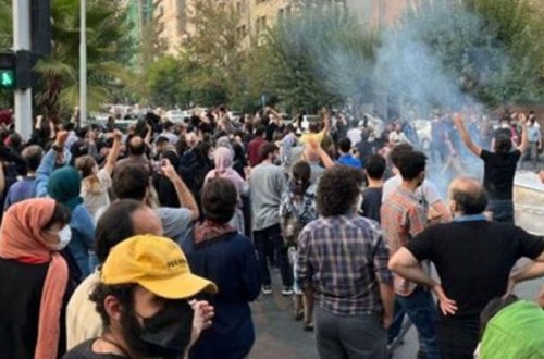 İranın Rəşt şəhərində etirazlar davam edir - VİDEO