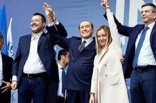 Sağçılar alyansı İtaliyada seçki öncəsi son mitinqini keçirib