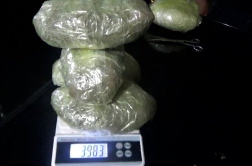 Bakıda narkokuryerlik edən taksi sürücüsü saxlanılıb - VİDEO