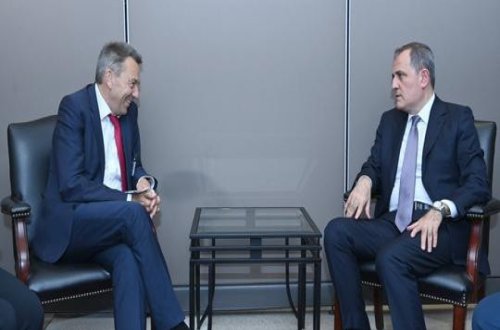Ceyhun Bayramov Beynəlxalq Qırmızı Xaç Komitəsinin prezidenti ilə görüşüb