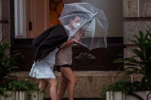 Yaponiyada tayfun iki nəfərin ölümünə səbəb olub