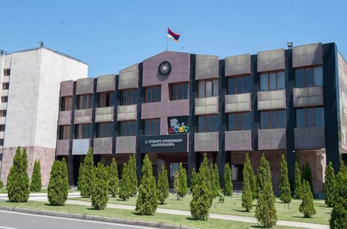 Ermənistanda keçmiş nazir və 12 məsul şəxs korrupsiyada, vəzifə satmaqda ittiham olunur