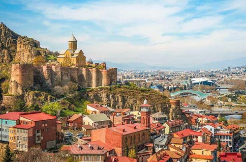 Gürcüstana getmək istəyən rusiyalılara sərhədi piyada keçməyə icazə verildi