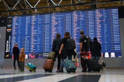 Moskva aeroportunda reyslər təxirə salındı