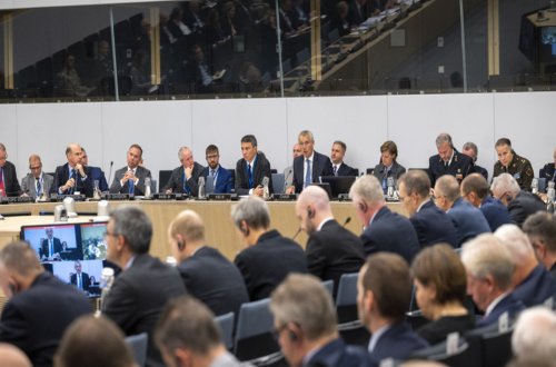 NATO Ukraynaya hərbi yardımı artırmaq üçün növbədənkənar iclas keçirib