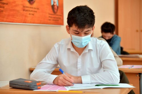 Tam orta təhsil bazasında kolleclərin boş qalan yerlərinə qəbul elan edilib
