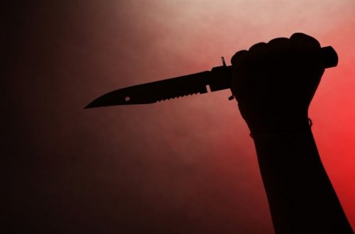 Salyanda küçədə 16 yaşlı gənc 49 yaşlı kişini bıçaqlayıb