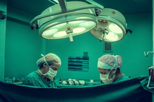 Azərbaycanda keçən il abort etdirən 15-17 yaşlı qadınların sayı açıqlanıb