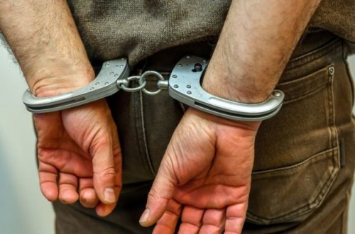 Metroda cibgirlik edən şəxs tutuldu