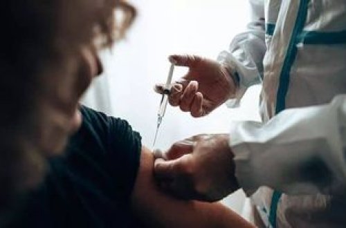 Hollandiya iş yerində koronavirusa yoluxmuş tibb işçilərinə təzminat ödəyəcək