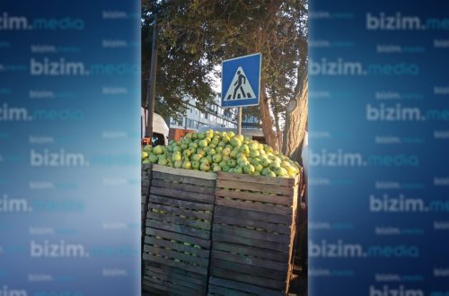 Paytaxtın bu ərazisində qanunsuz küçə ticarəti niyə YIĞIŞDIRILMIR? - VİDEO