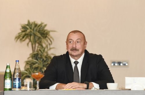 İlham Əliyev Sofiyada Bolqarıstanın biznes dairələrinin nümayəndələri ilə görüşüb - YENİLƏNİB