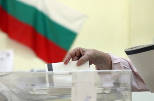Bolqarıstanda Milli Assambleyaya növbədənkənar seçkilər başlayıb