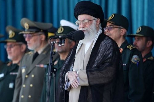 Xamenei etirazlardan sonra ilk dəfə ictimaiyyət arasına çıxaraq açıqlama verib