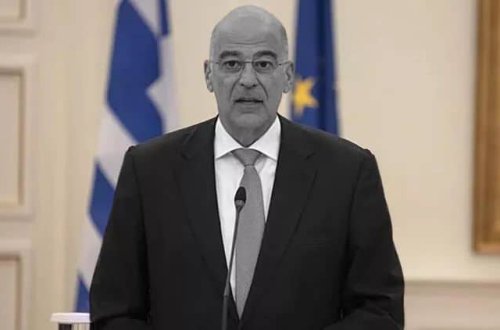 Yunanıstan naziri növbəti dəfə Türkiyəni hədəfə alıb