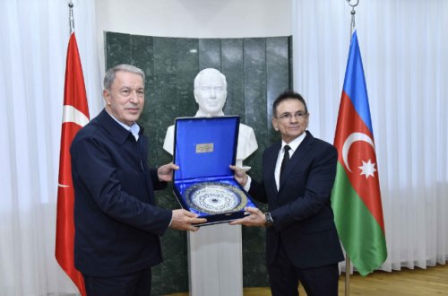 Mədət Quliyev Hulusi Akarı medalla təltif edib - FOTO