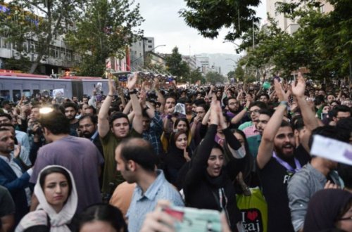 Səfirlik rusiyalılara İranda izdihamlı yerlərə getməməyi tövsiyə edib