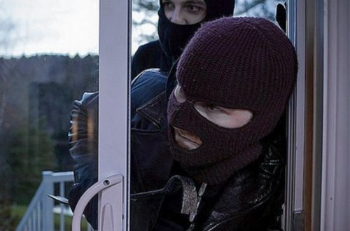 Bakıda restorandan 35 000 manatlıq oğurluq edilib