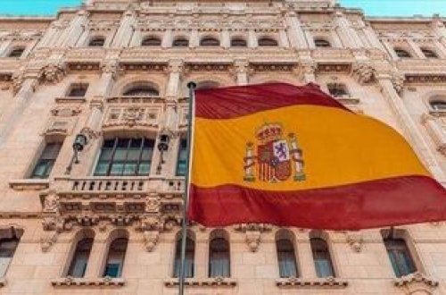 Frankonun diktaturası İspaniyada qeyri-qanuni elan edildi