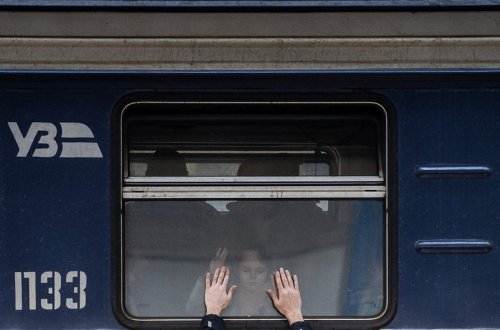 BMT: Ukraynadan Avropaya 7,6 milyondan çox qaçqın gəlib