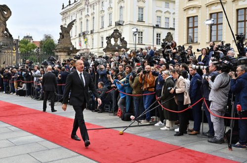İlham Əliyev “Avropa siyasi birliyi” Zirvə Toplantısının iclasında iştirak edir - YENİLƏNİB + CANLI YAYIM