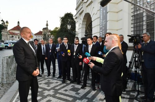 Azərbaycan Prezidenti: “Qarabağın erməni əhalisinin nümayəndələri ilə qeyri-formal əlaqələri davam etdirməyi planlaşdırırıq”