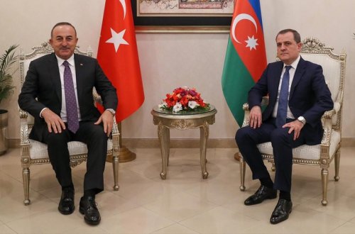 Azərbaycan və Türkiyə XİN başçıları telefonla danışıb