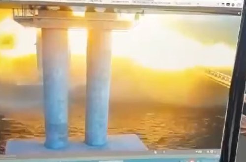 Krım körpüsündə partlayış anı - Video