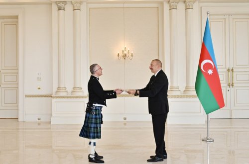 Prezident İlham Əliyev Böyük Britaniyanın yeni səfirinin etimadnaməsini qəbul edib - YENİLƏNİB