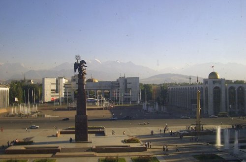 Bişkekdə Heydər Əliyev adına Məktəb-Gimnaziya təhsil-tərbiyə kompleksinin açılışı olub