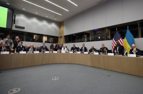 Türkiyənin müdafiə naziri Ukrayna Müdafiə Təmas Qrupunun iclasında iştirak edib