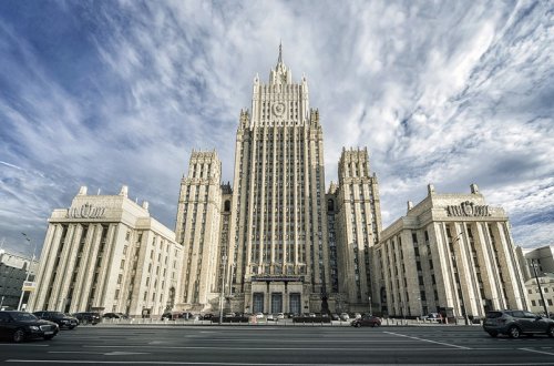 Rusiya XİN: “Fransa prezidentinin bəyanatları yolverilməz və qəbuledilməzdir”