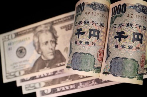 Yaponiya valyutası dollar qarşısında 1990-cı ildən sonra ən aşağı səviyyəyə düşüb