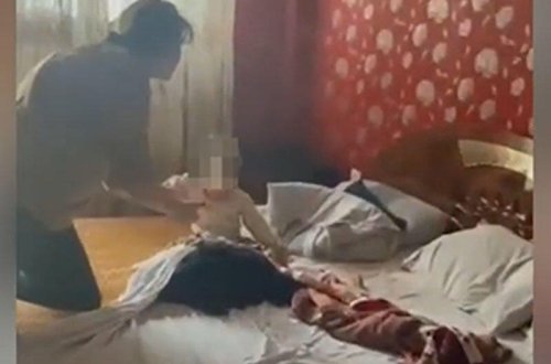 Köməksiz qalan şəxs xilas edildi - VİDEO