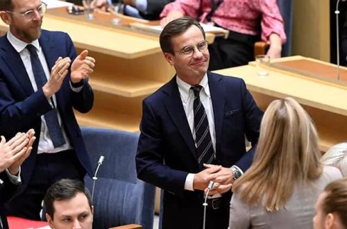 Kristersson İsveçin yeni baş naziri seçilib