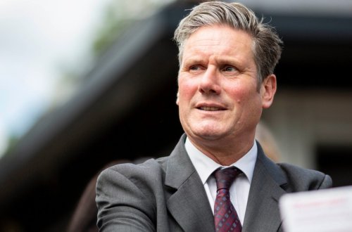 Britaniyada növbədənkənar parlament seçkilərinin keçirilməsi istənilir