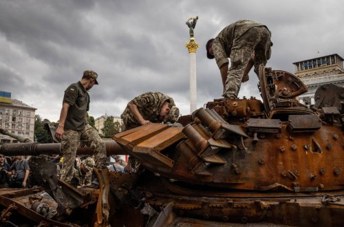İran öz vətədaşlarını Ukraynanı tərk etməyə çağırıb