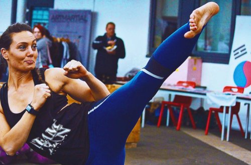 Məşhur aktrisa həbsxanada təmizlikçi oldu