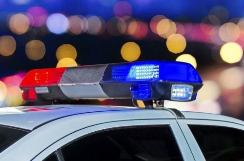 Qubada polis əməkdaşı qəzaya düşüb