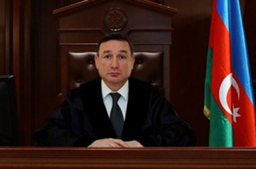 Məhkəmə hakimi vəfat etdi